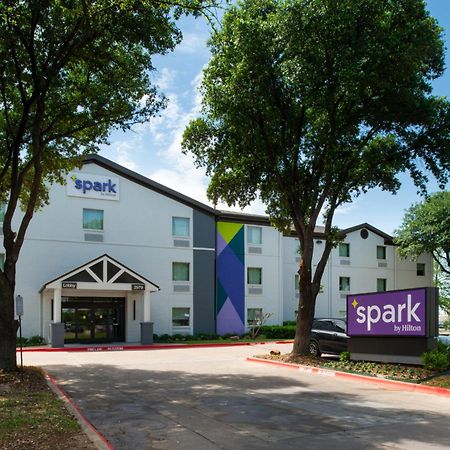 Spark By Hilton Dallas Market Center Exterior photo